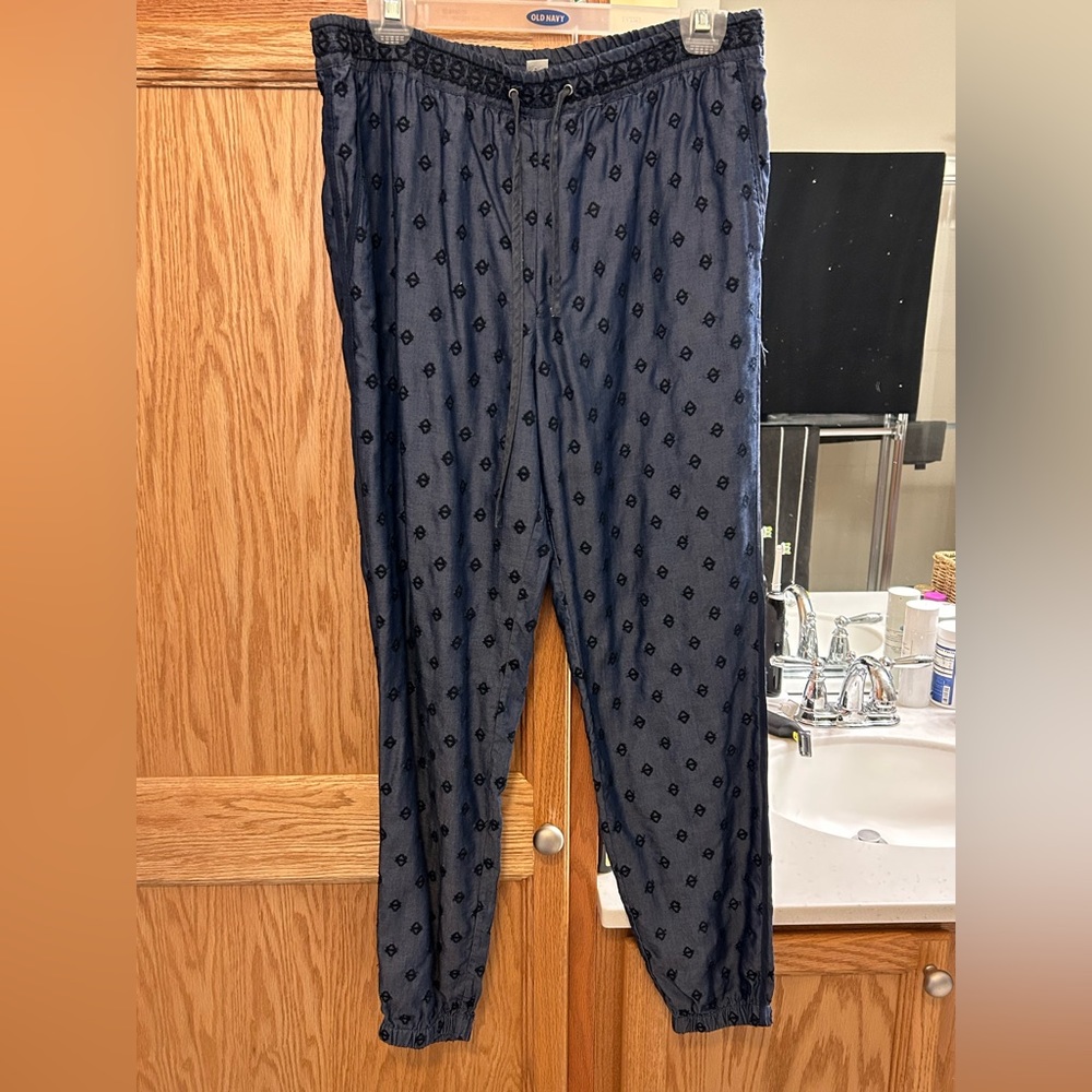Cardigan Pants